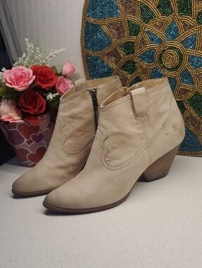 FRYE REINA Leather Ankle Booties (sz 9.5)